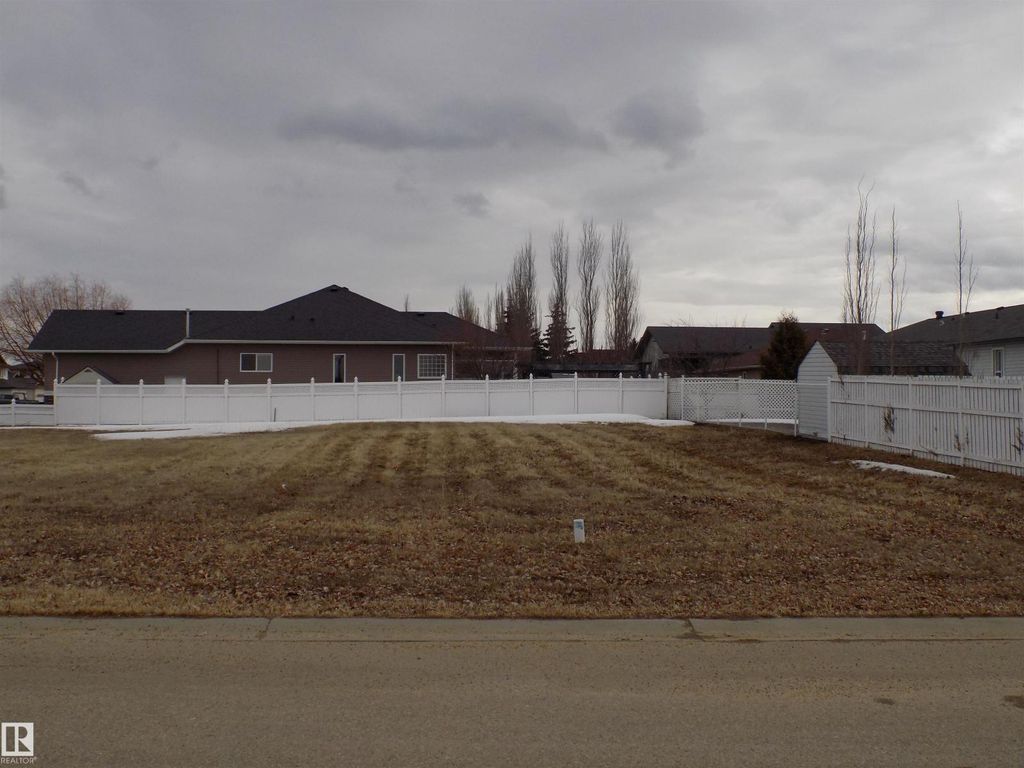 4236 54 Avenue, Wetaskiwin