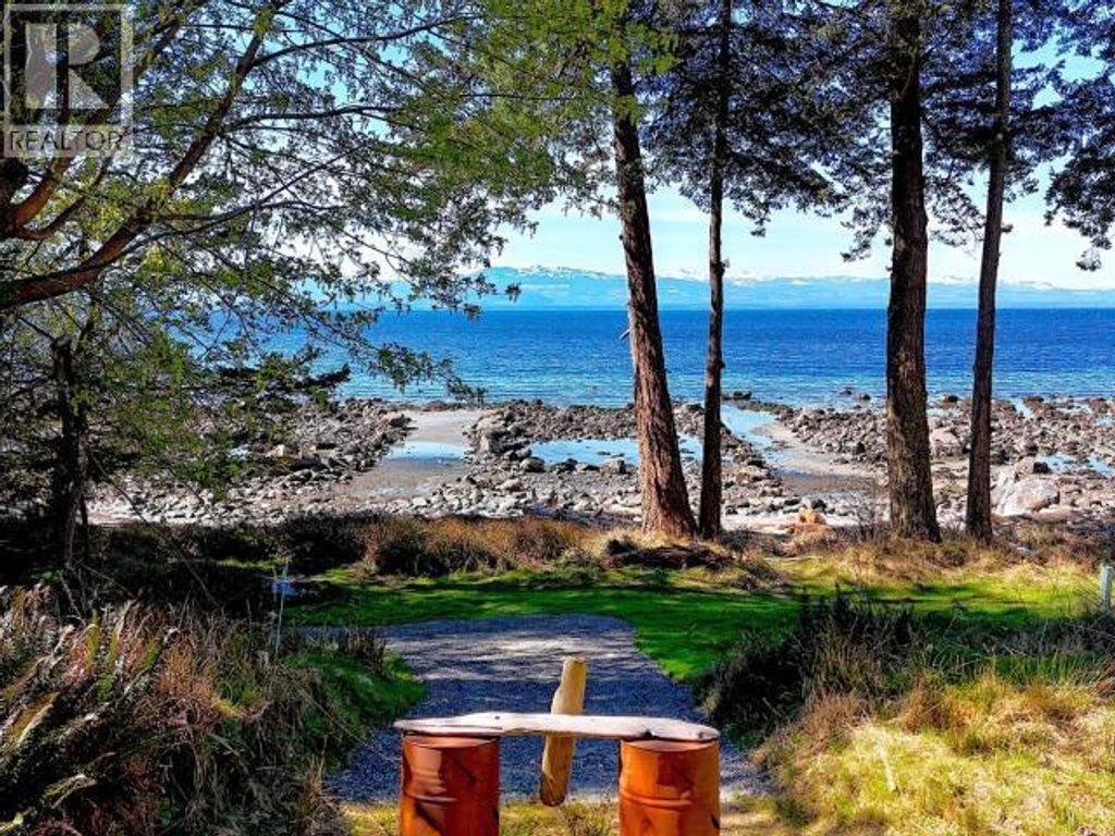 1103 Sunset Trail, Savary Island