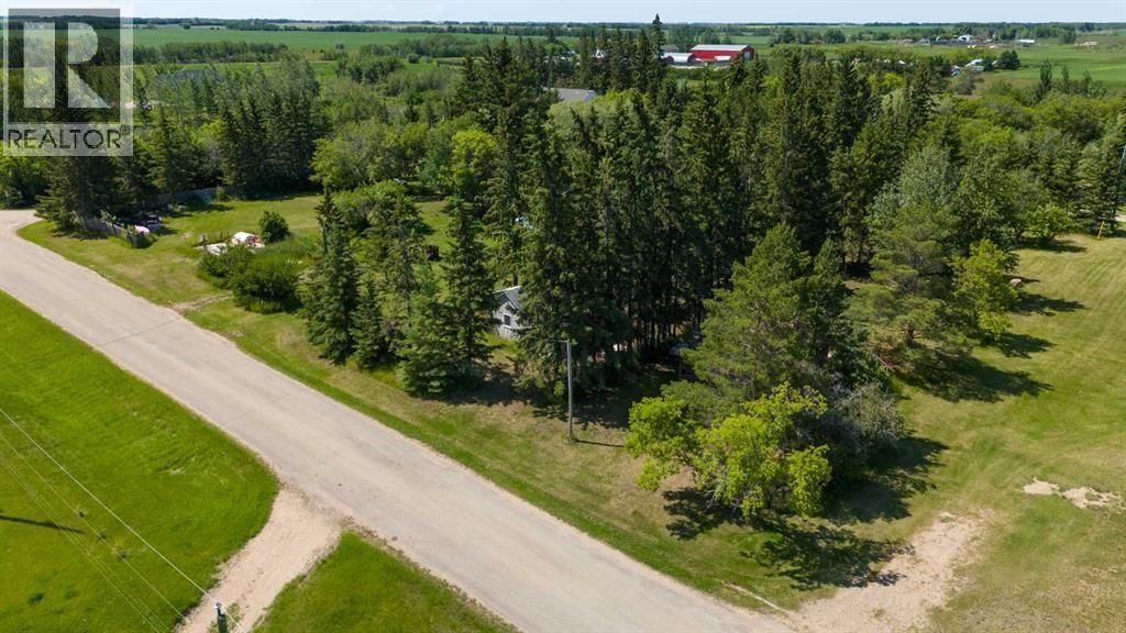 4907-4911 51 Street, Streamstown