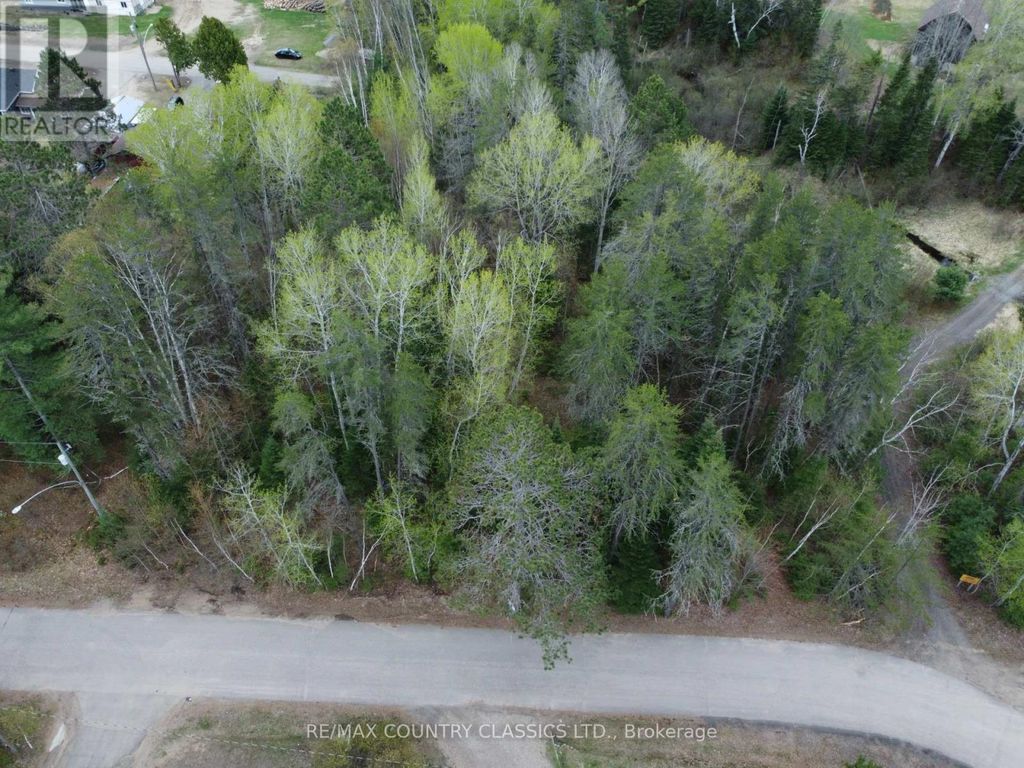 Ptlt 177/8 Murray Park Street, Madawaska Valley