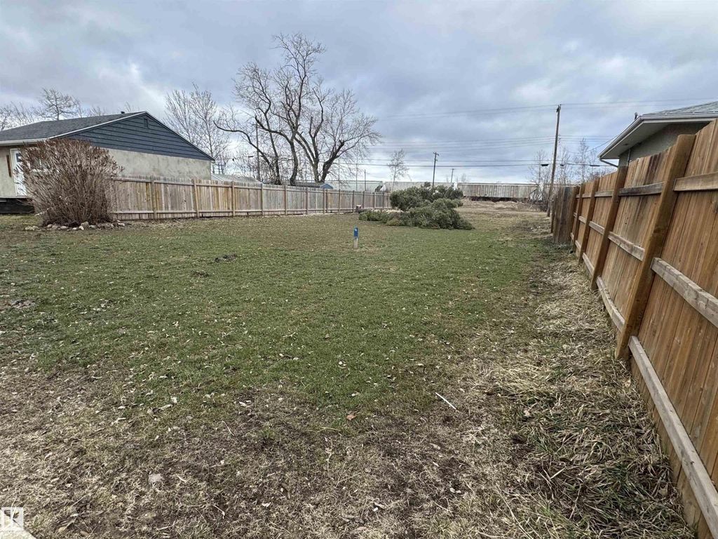 10216 107 St, Westlock
