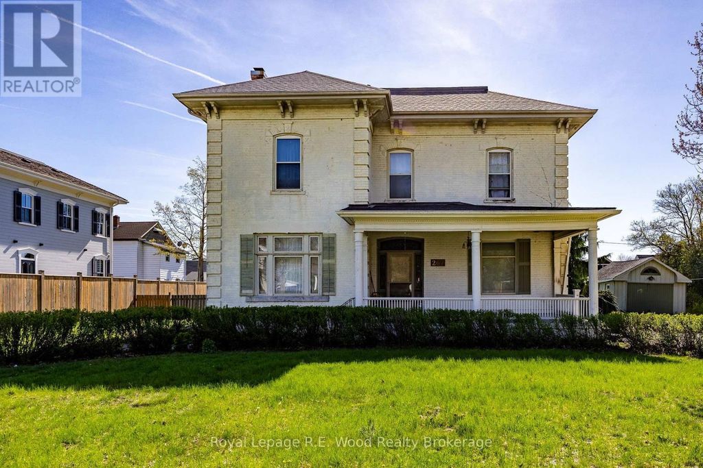 267-273 Broadway, Tillsonburg
