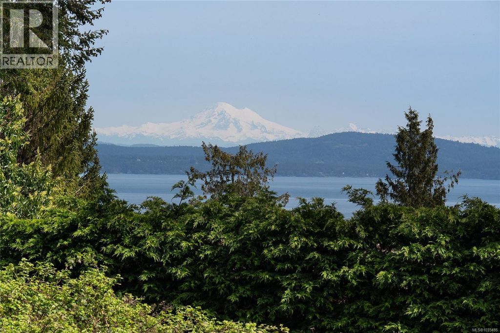 805 Yole Pl, Saanich