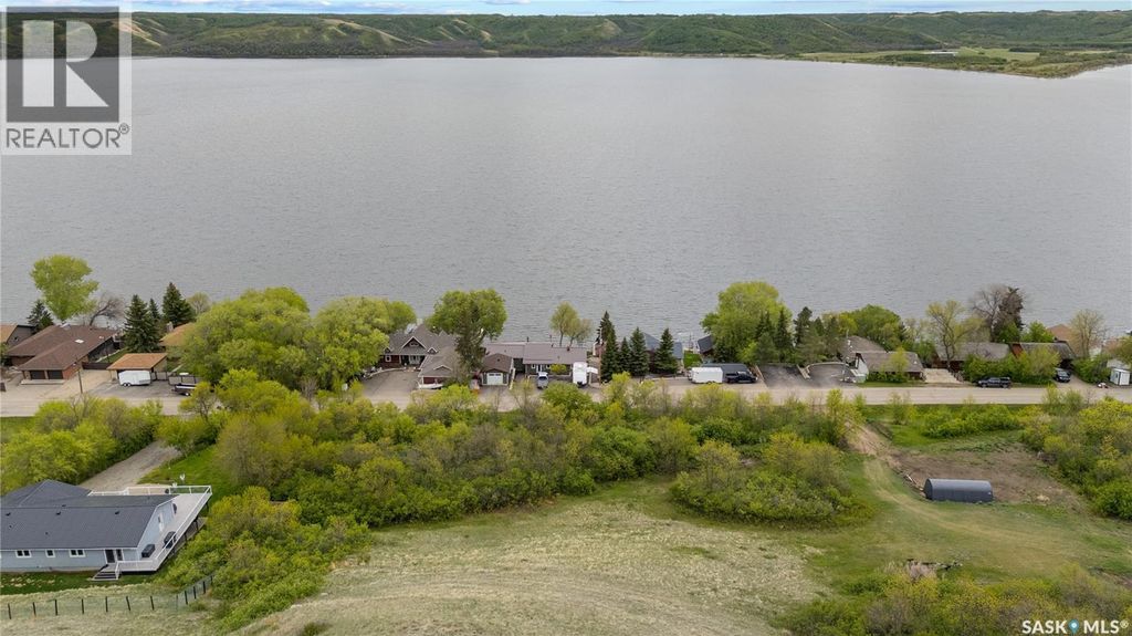 373 Pasqua Lake Road, Pasqua Lake