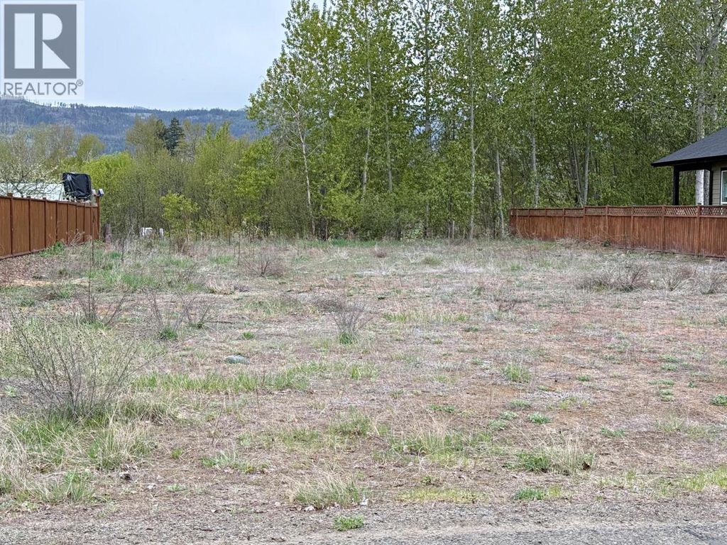 4765 Spruce Crescent, Barriere