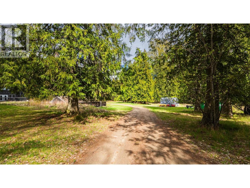 16088 3a Highway, Crawford Bay