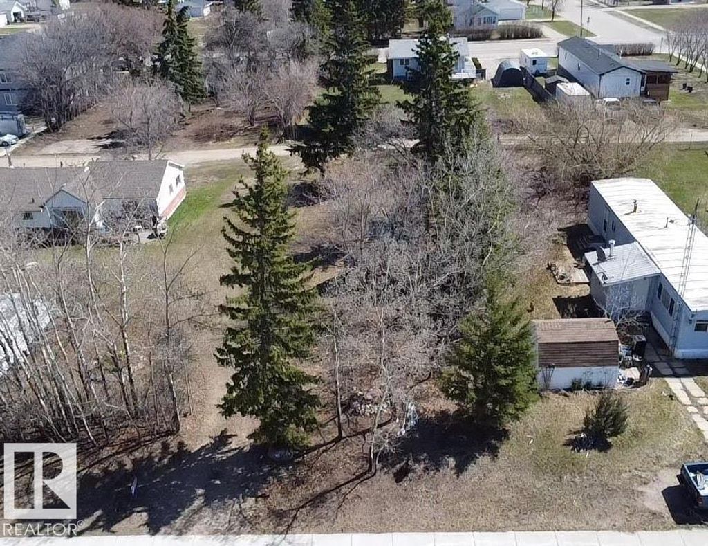 5007 51 St, Ardmore