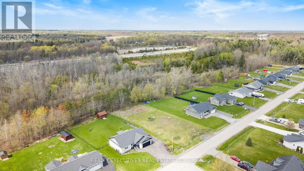 8 Albert Street, Edwardsburgh/cardinal