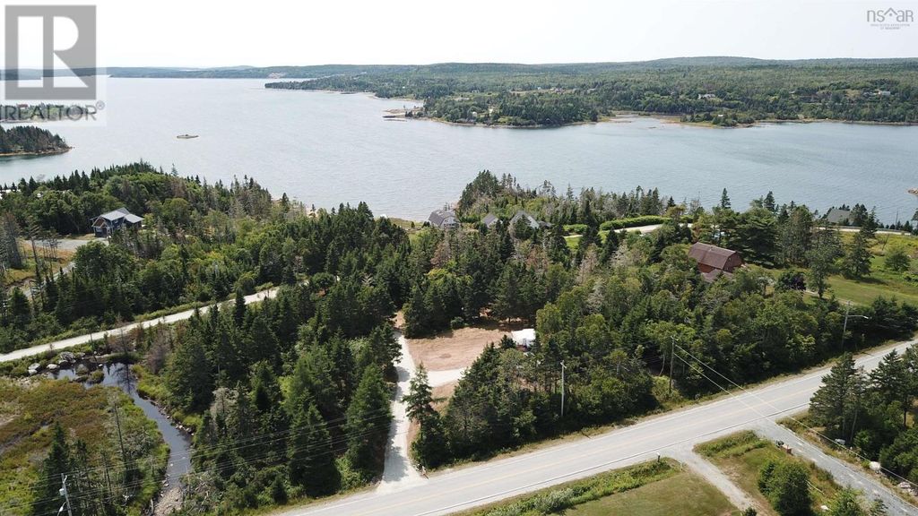 19660 Highway 7, Spry Bay