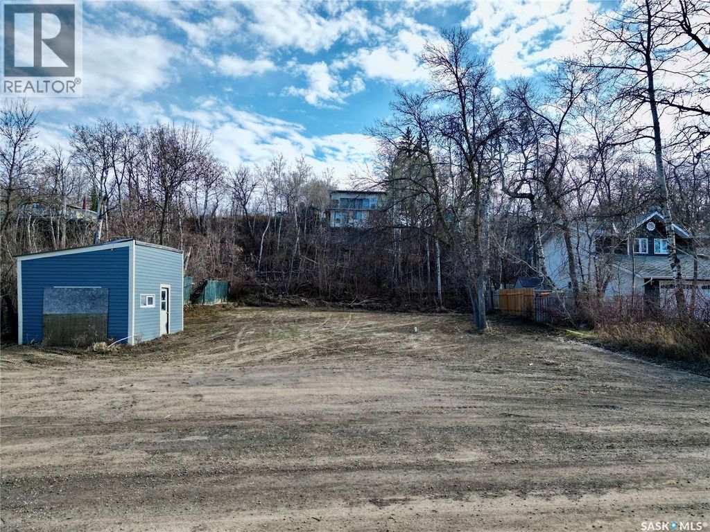 1207 6th Avenue, Regina Beach