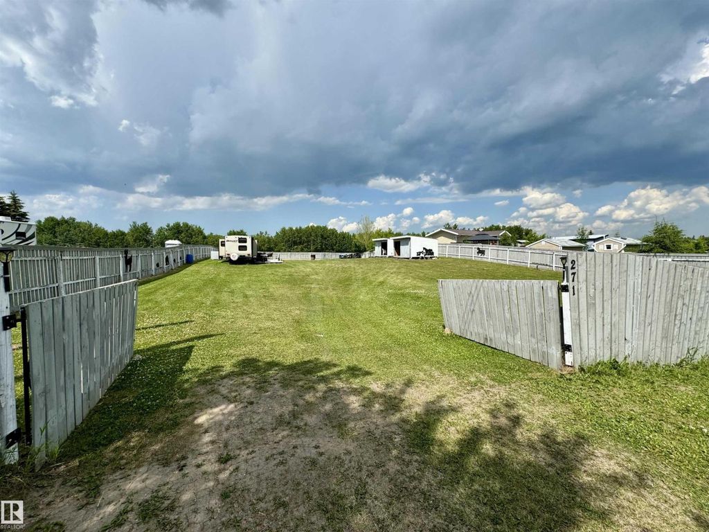 271 57201 Rr 102, Rural St. Paul County