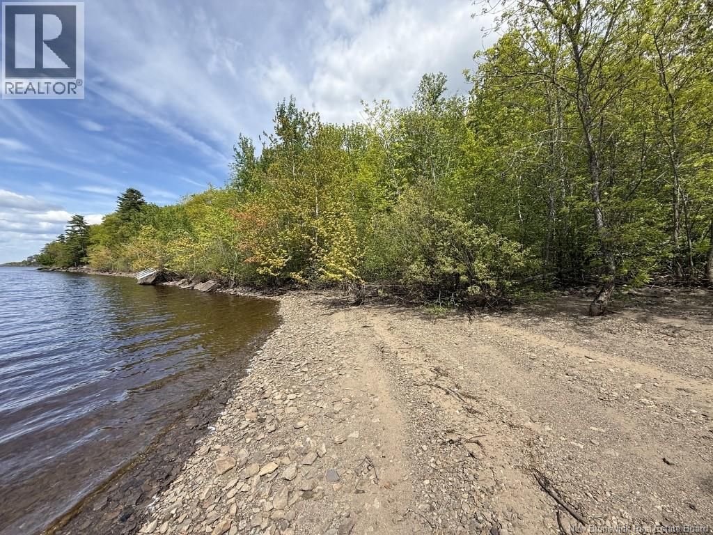 Lot 2010-01 Akerley Wharf Road, Cambridge-Narrows