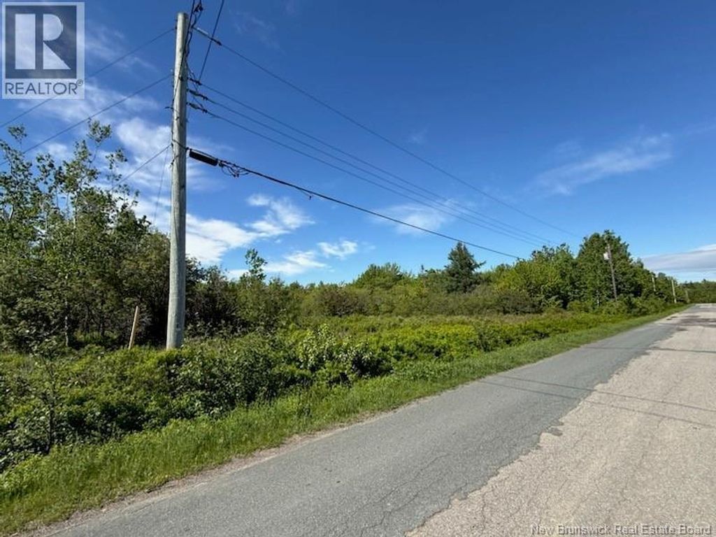 16.3 Acres Rue Richard, Bas-Caraquet