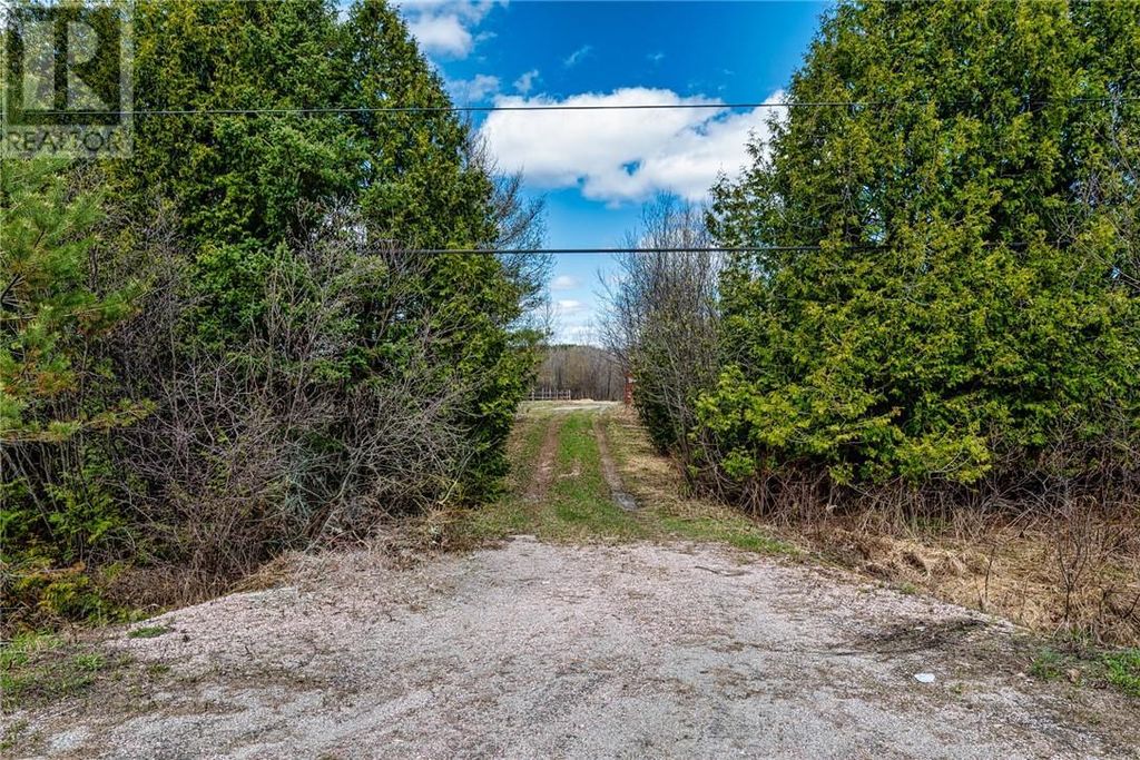 3599 Highway 64, Noelville