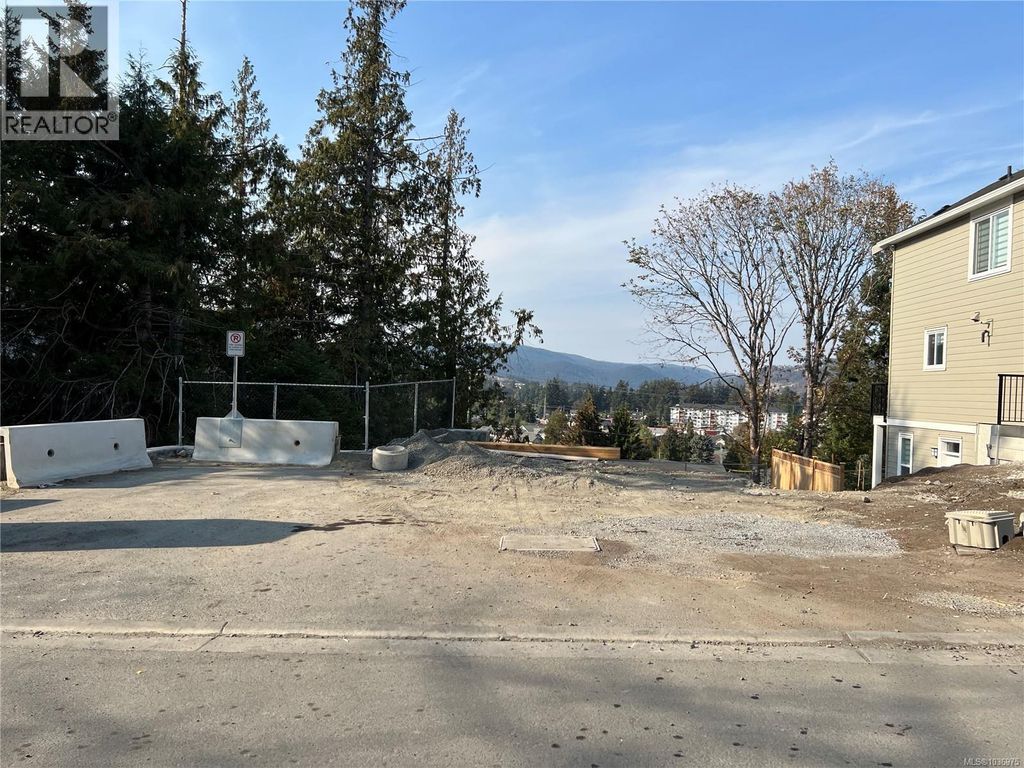 1002 Peace Keeping Cres, Langford