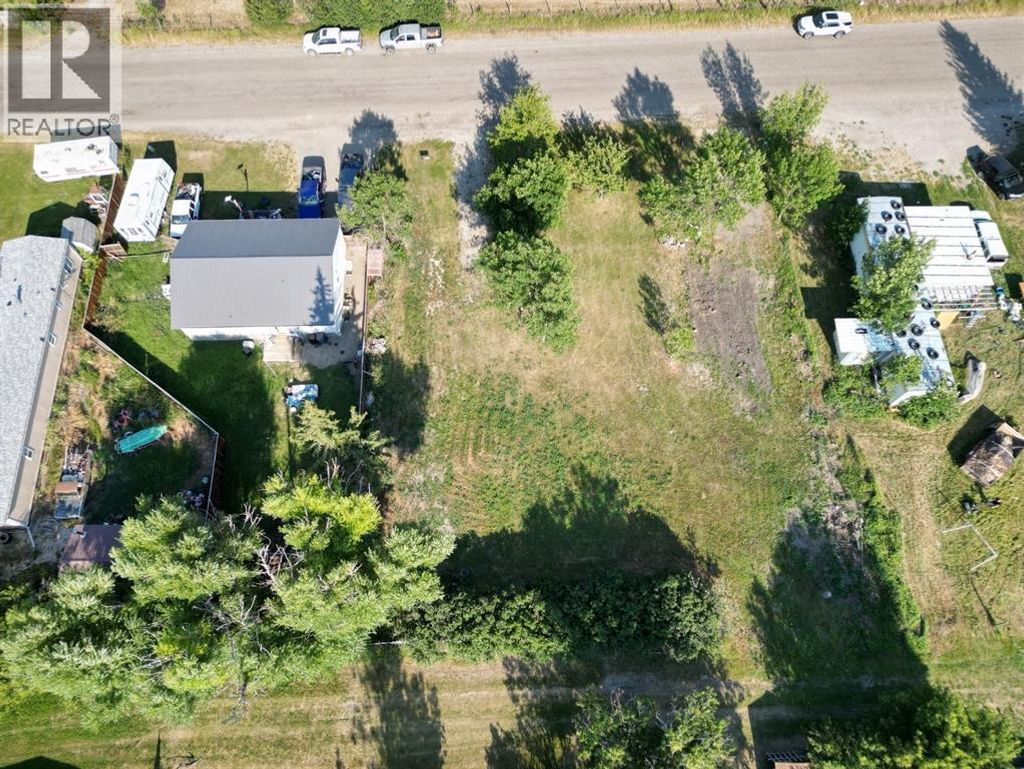 837 2 Street E, Cardston