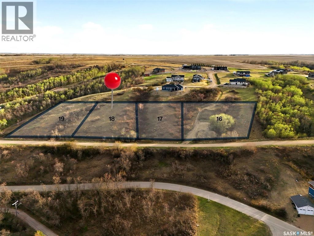 629 Berry Hills Road, Katepwa Beach
