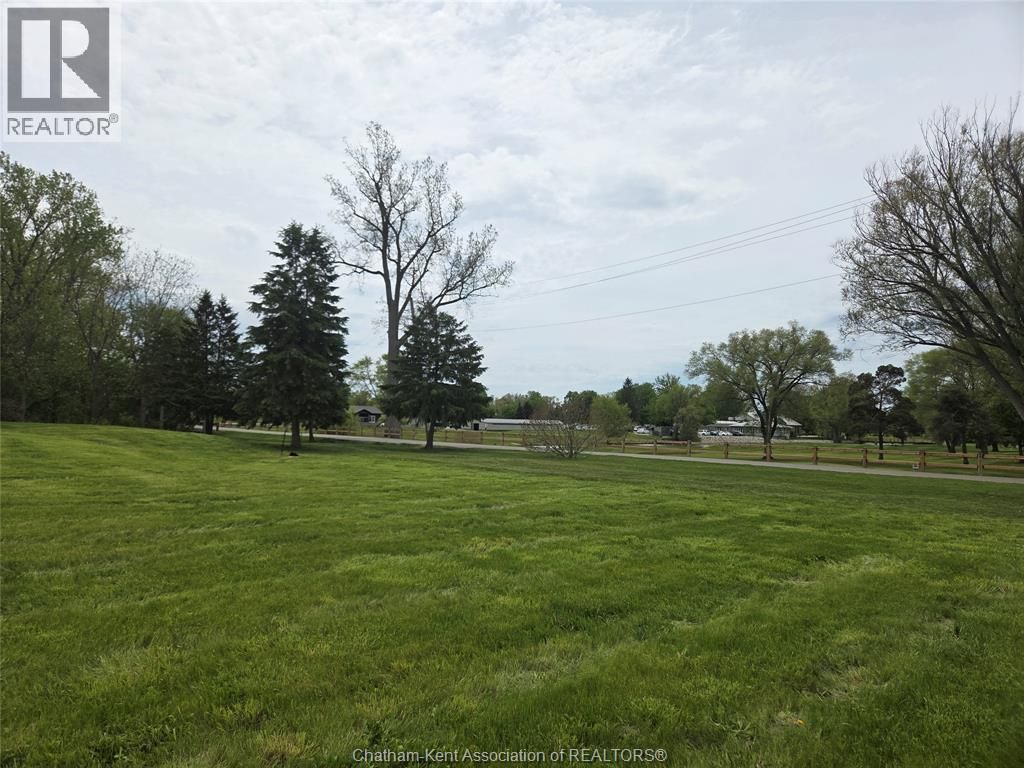 50 Indian Creek Road West, Chatham