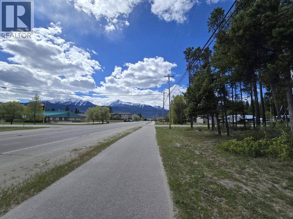 Lot 12 5th Avenue, Valemount