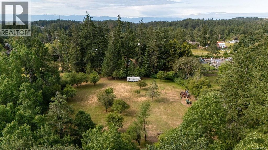 485 Beaver Lake Rd, Saanich