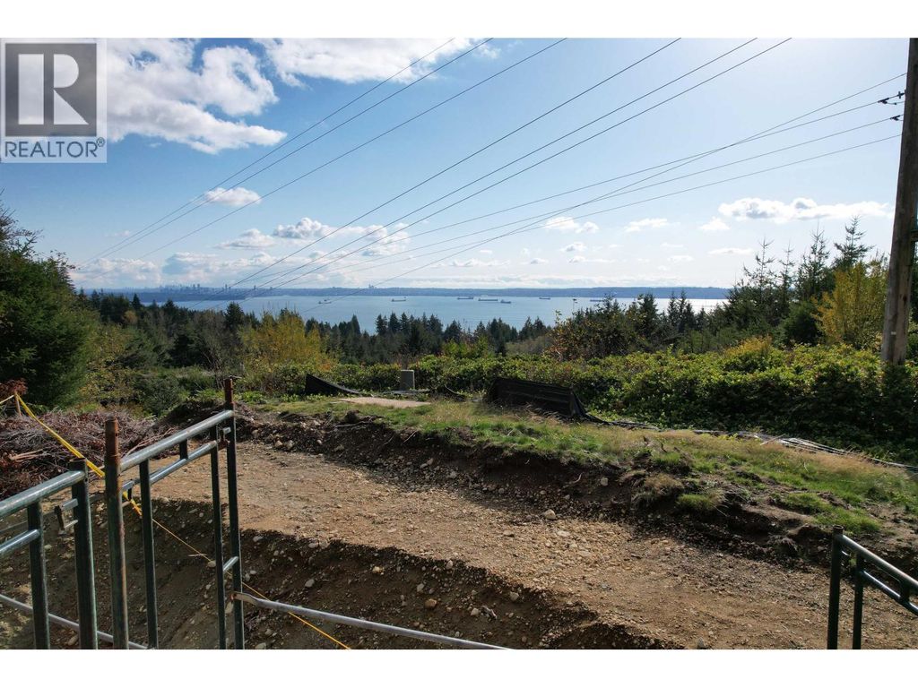 4412 Woodpark Road, West Vancouver