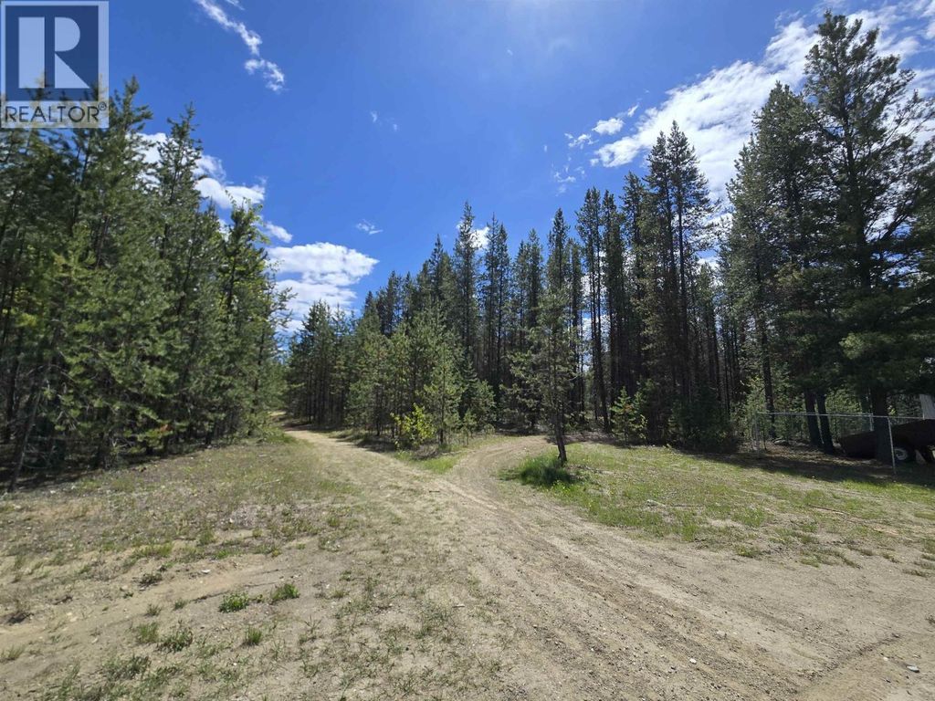808 Beaven Crescent, Valemount