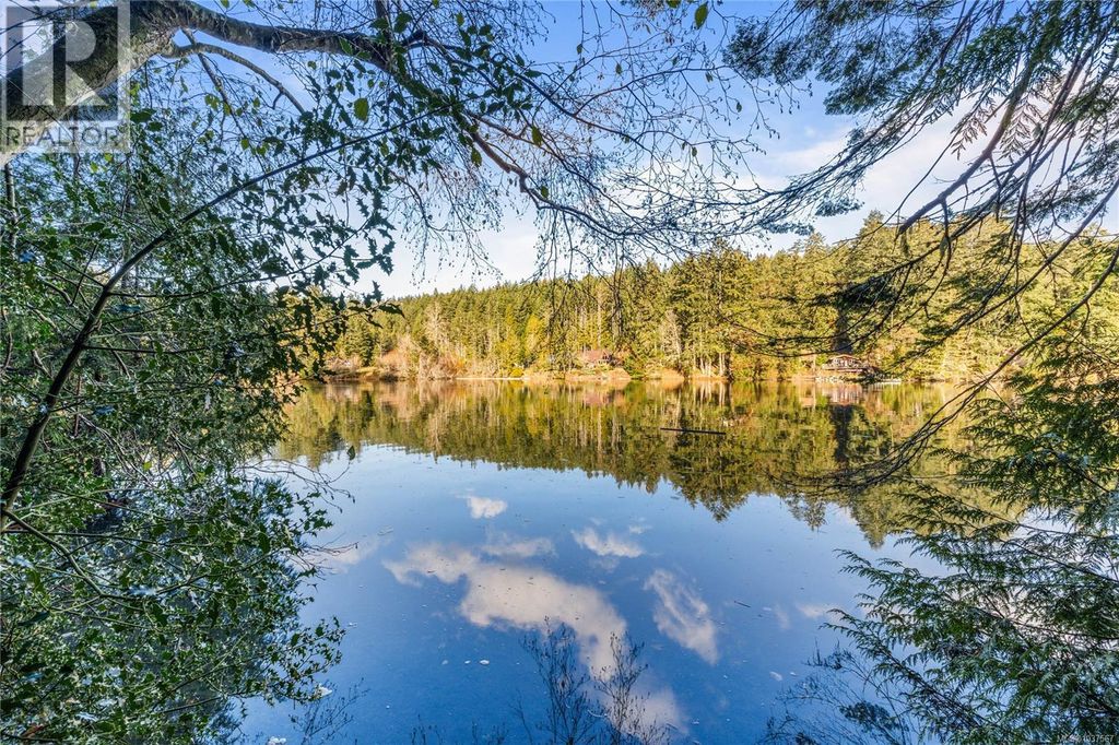 808 Rainbow Rd, Salt Spring