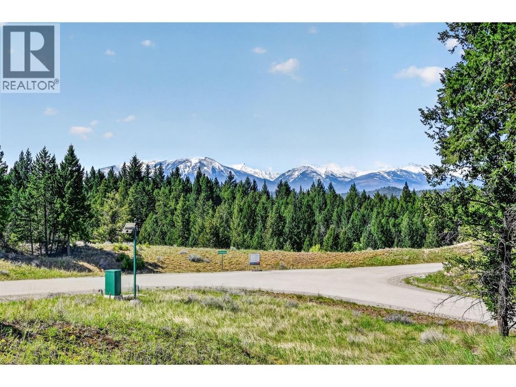 4915 Saddlewood Lane, Radium Hot Springs