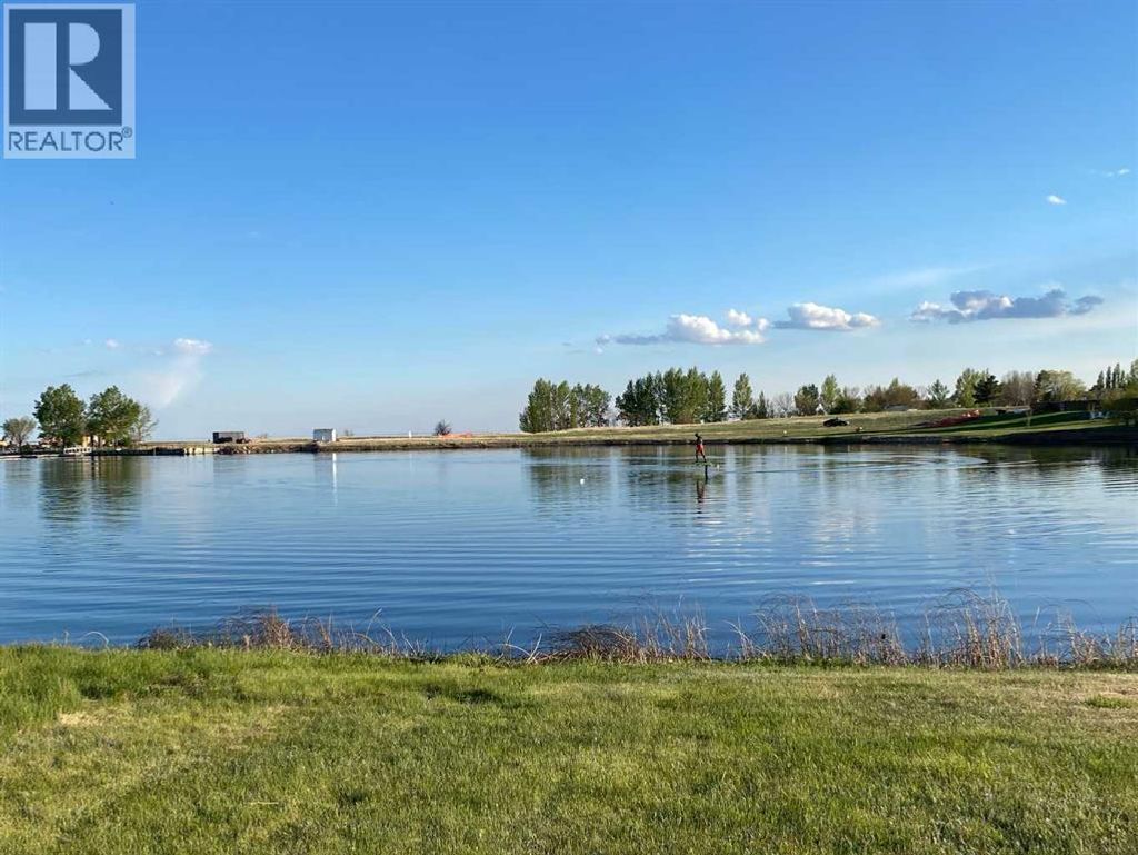 4 Kingfisher Estates Drive, Lake Newell Resort