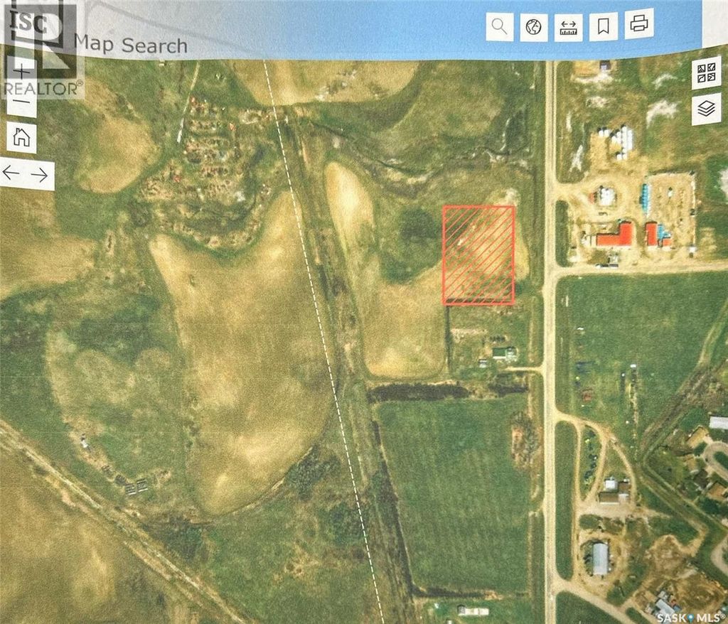 655 Service Road N, Central Butte