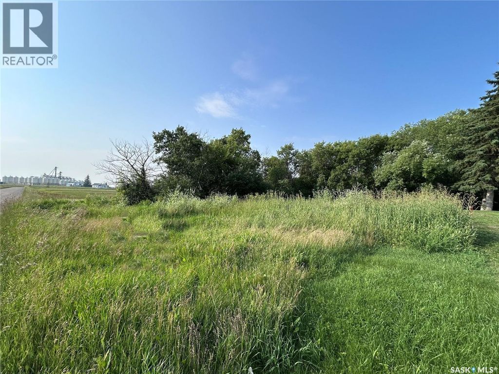 504 North Front Street, Moosomin