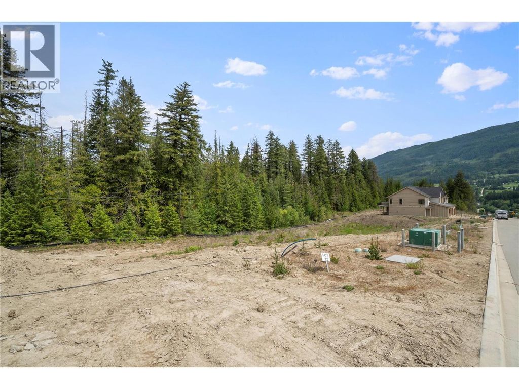 4231 69 Avenue Ne, Salmon Arm