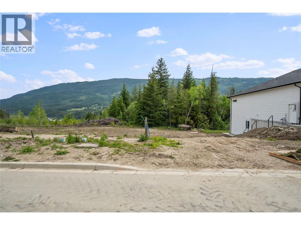 6810 42 Street Ne, Salmon Arm