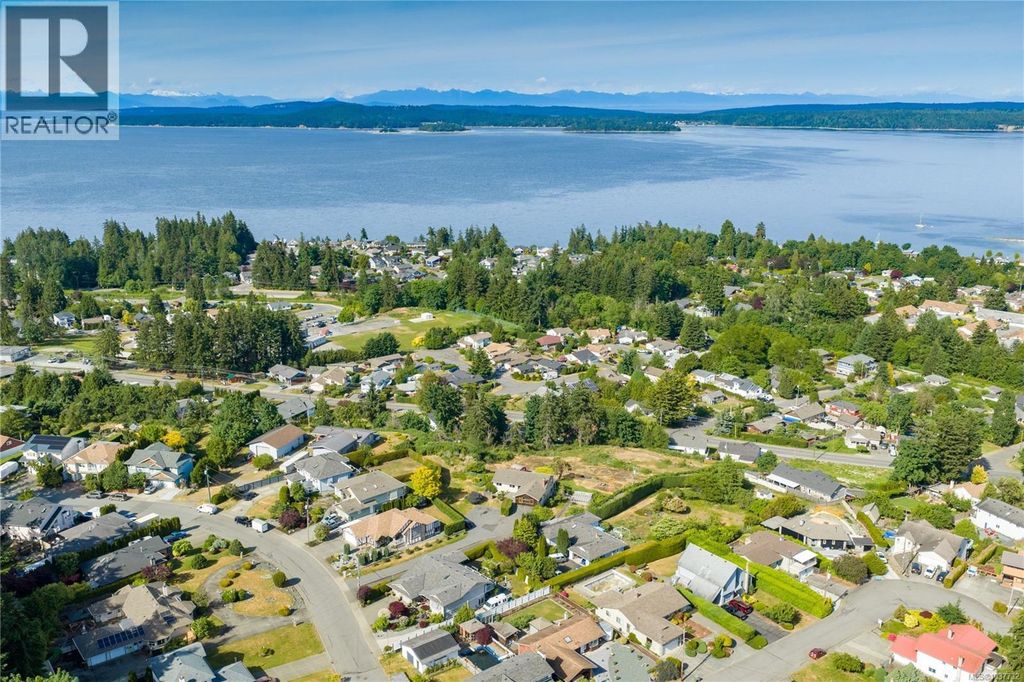 9936 Victoria Rd, Chemainus