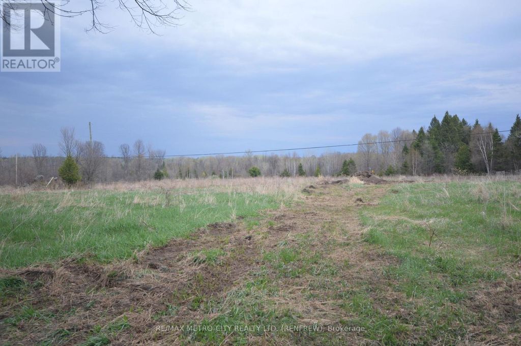 0 Flat Road, Greater Madawaska
