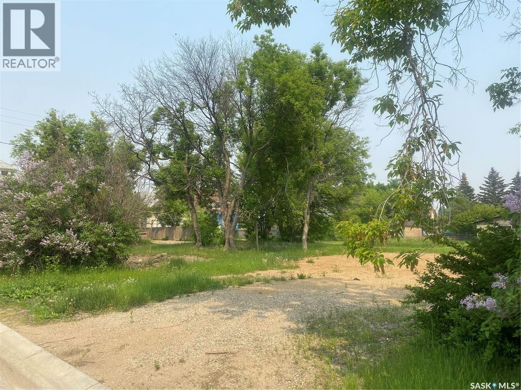 790 16th Street W, Prince Albert