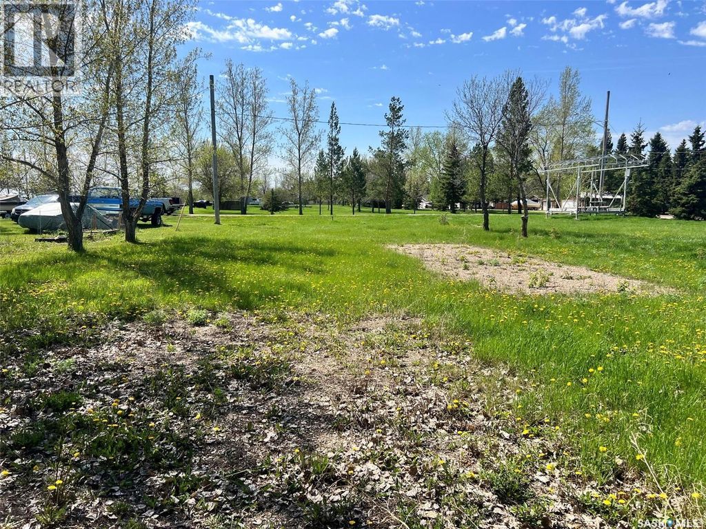260 Elm Crescent, Last Mountain Lake