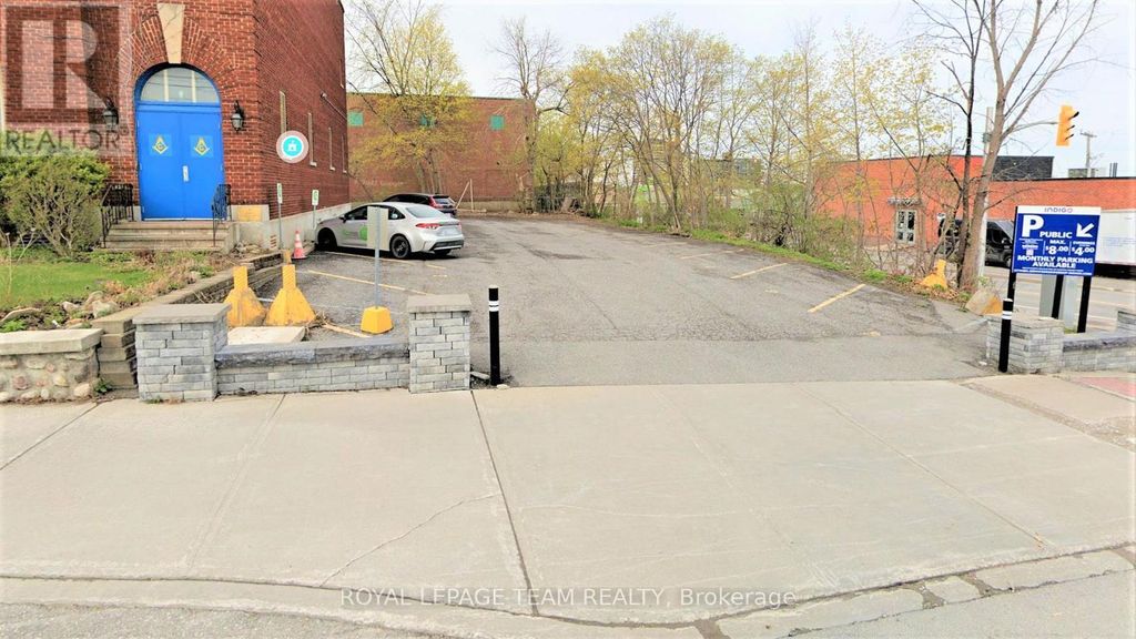 428 Churchill Avenue, Ottawa