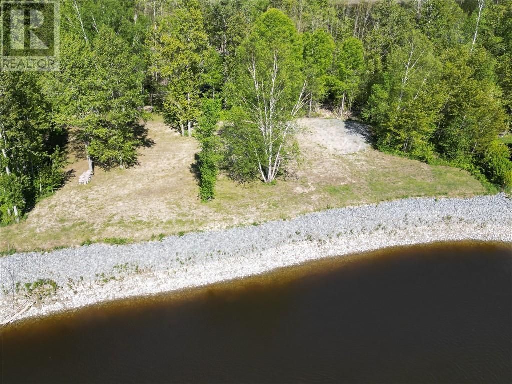 1789 Highway 575, Field