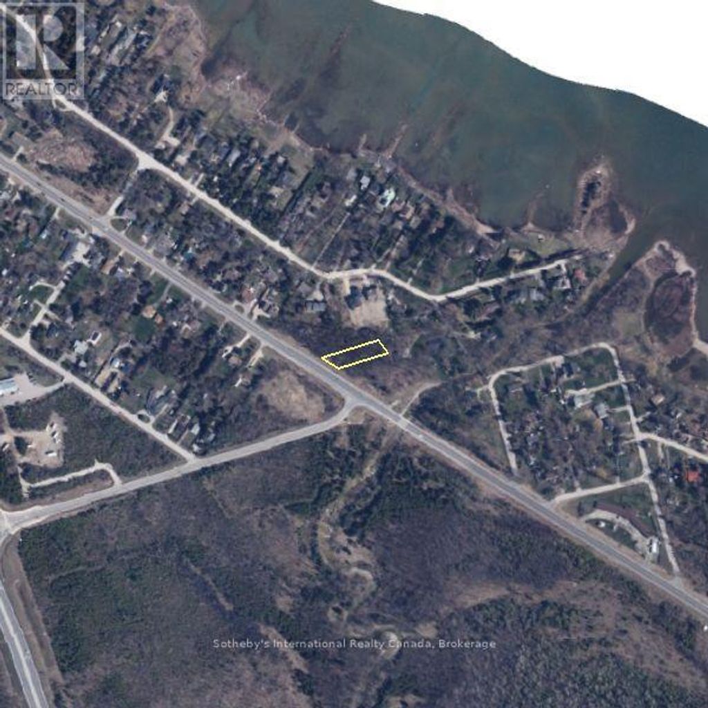 9736 Beachwood Road, Collingwood