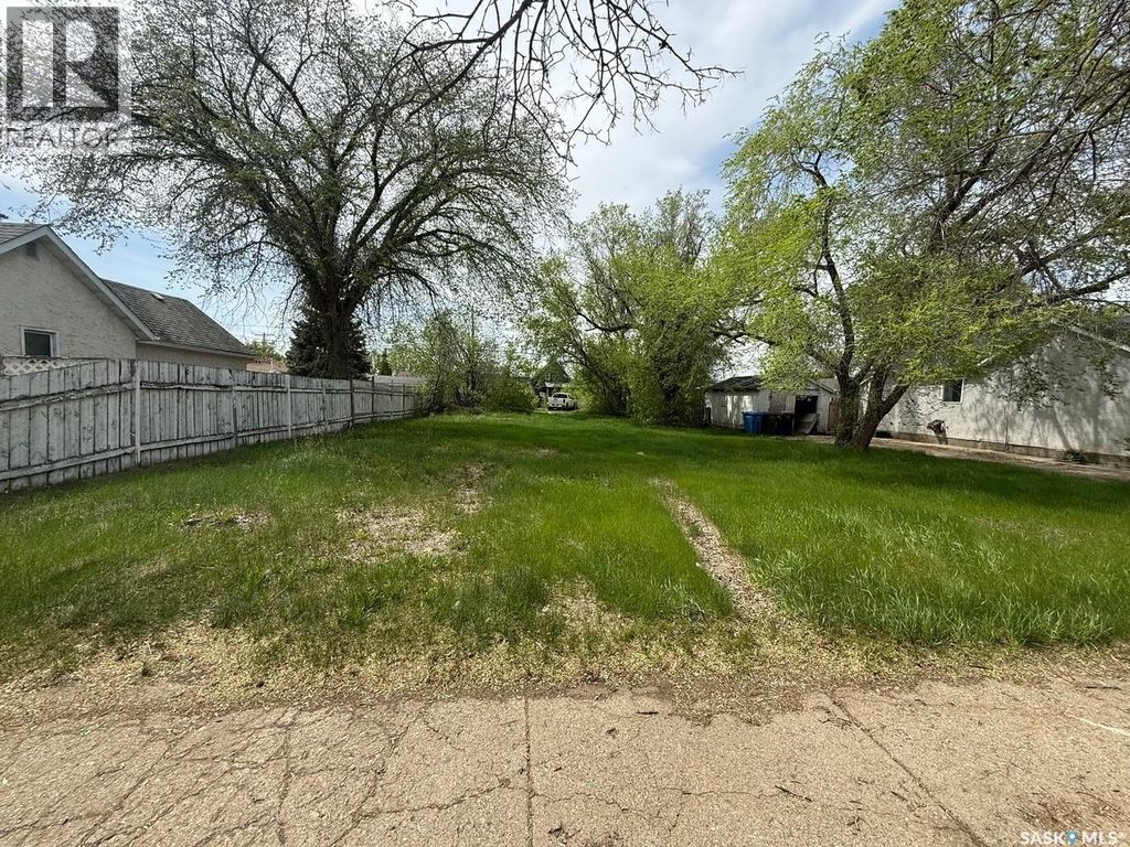 1521 103rd Street, North Battleford