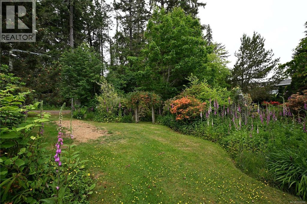 B 7095 Richview Dr, Sooke