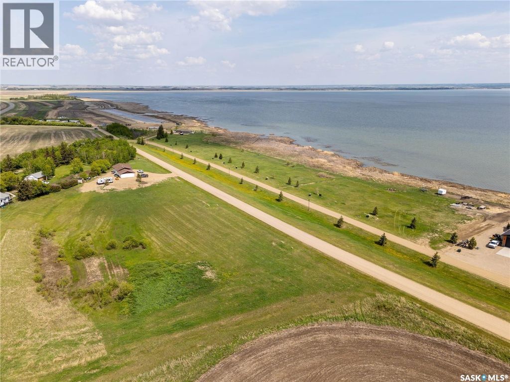 750 Lakeshore Drive, Meota