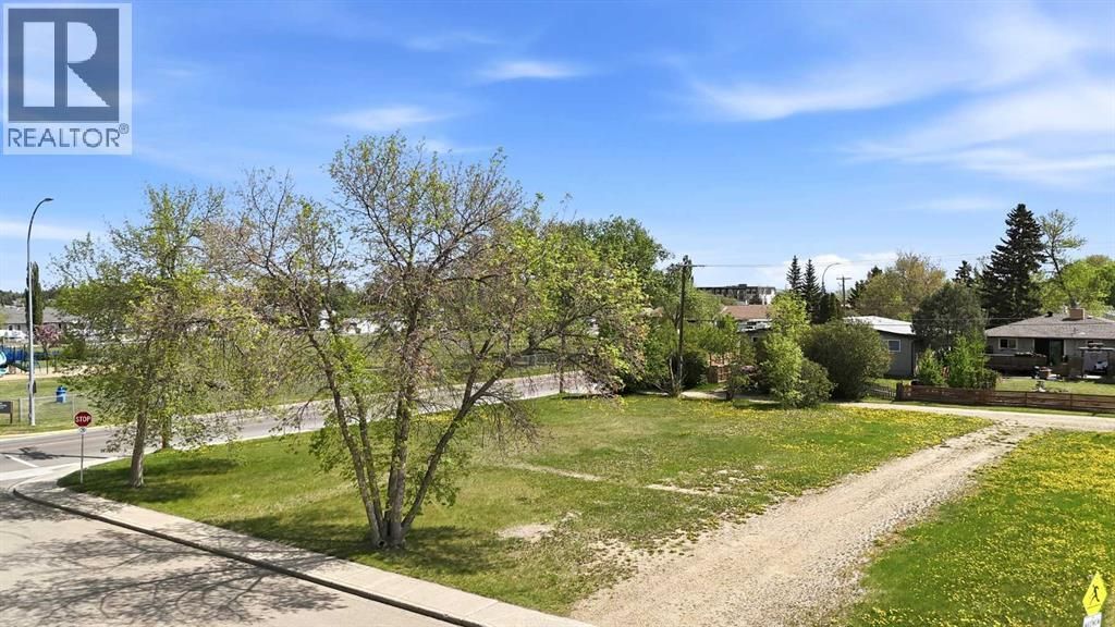 5253 49 Street, Lacombe