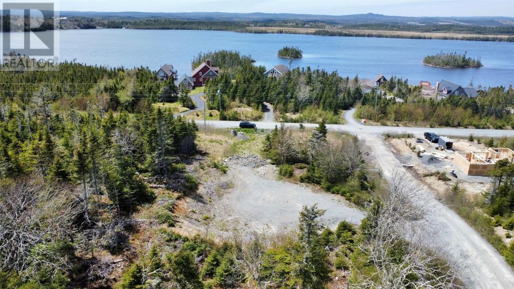 100 Amber Drive, Whitbourne