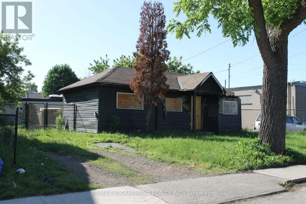 127 Robins Avenue, Hamilton (crown Point)