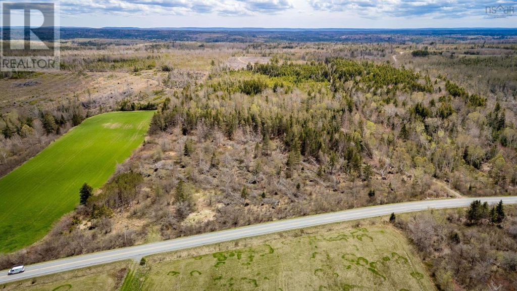 Lot Highway 215, Moose Brook