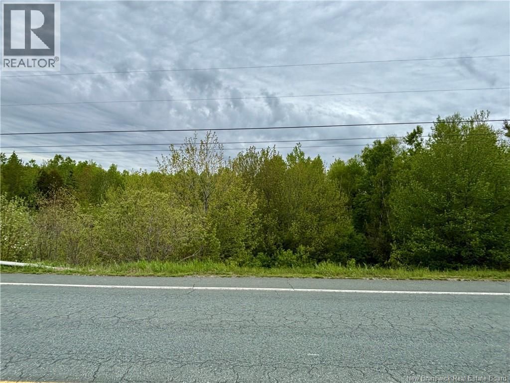 16.3 Acres Route 160, Saint-Isidore