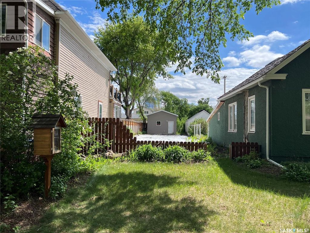 432 D Avenue S, Saskatoon