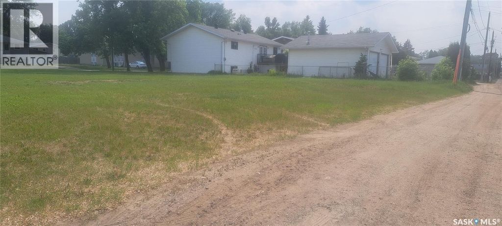 2441 6th Avenue E, Prince Albert